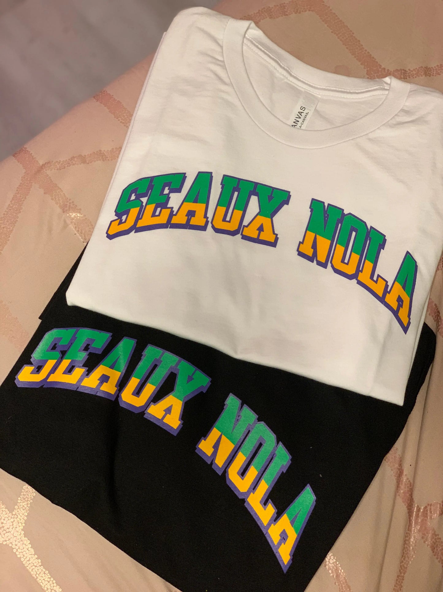 Seaux Nola Tees fashionnola